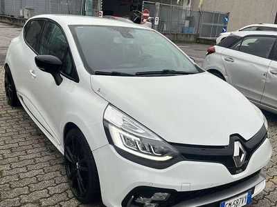 Second-hand Renault Clio IV Trophy 220 CP (161 kW) 2018 Berlinǎ
