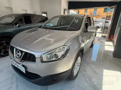 Usata Nissan Qashqai Acenta 110 CV (80 kW) 2013 Grigio SUV