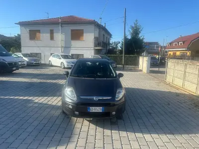 Usata Fiat Punto Evo Dynamic 95 CV (69 kW) 2011 Grigio Utilitaria