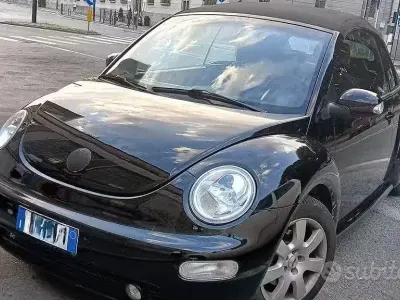 Usata VW New Beetle 102 CV (75 kW) 2004 Nero Utilitaria