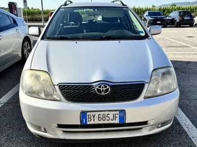 Usata Toyota Corolla 90 CV (66 kW) 2002 Grigio Station wagon