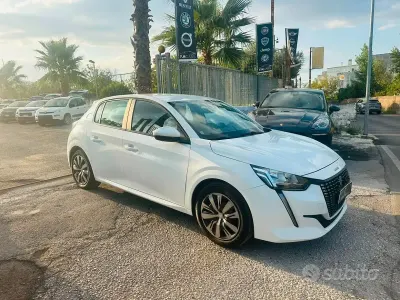 Usata Peugeot 208 Active 75 CV (55 kW) 2020 Bianco Utilitaria