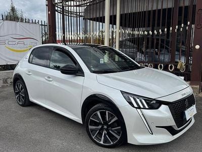 Usata Peugeot 208 GT-line 101 CV (74 kW) 2020 Bianco Utilitaria