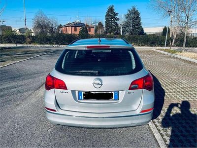 Usata Opel Astra Business 110 CV (80 kW) 2015 Station wagon