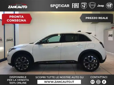 Nuova Fiat 600 La Prima 110 CV (80 kW) 2026 Bianco SUV