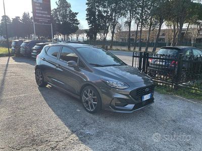 Grigio Usata 2022 Ford Fiesta ST-Line X Berlina | 14.900 € (Buon prezzo)