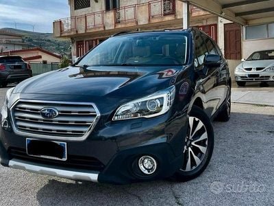 Usata Subaru Outback 150 CV (110 kW) 2017 Blu Station wagon