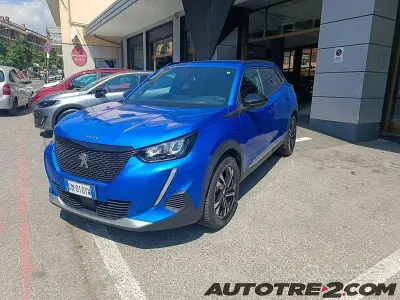 Usata Peugeot 2008 Allure 131 CV (96 kW) 2023 Blu SUV