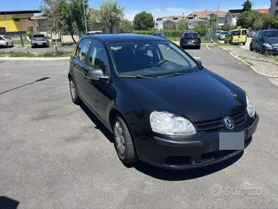 Usata VW Golf VI 105 CV (77 kW) 2008 Nero Utilitaria