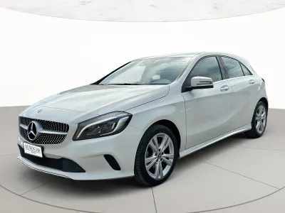 Usata Mercedes A180 Business 109 CV (80 kW) 2017 Bianco Berlina