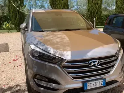 Usata Hyundai Tucson 141 CV (103 kW) 2016 Grigio SUV