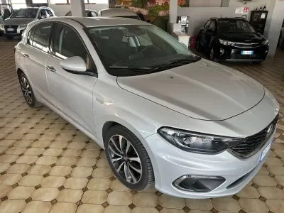 Usata Fiat Tipo Lounge 95 CV (69 kW) 2018 Grigio Berlina
