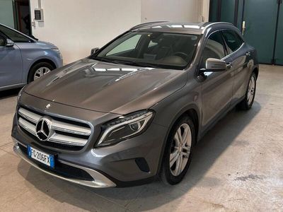 Usata Mercedes GLA200 136 CV (100 kW) 2016 Grigio SUV