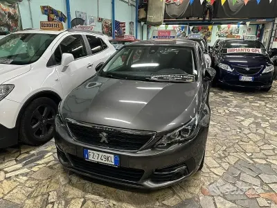 Usata Peugeot 308 Business-Line 131 CV (96 kW) 2019 Grigio Station wagon