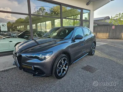 Usata Alfa Romeo Stelvio Veloce 209 CV (153 kW) 2024 Grigio SUV