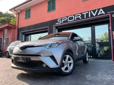 Usata Toyota C-HR Active 98 CV (72 kW) 2017 Other SUV