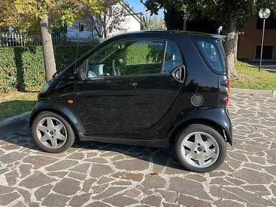Nero Usata 2002 Smart ForTwo Coupé Utilitaria | 3500 €