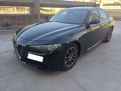 Usata Alfa Romeo Giulia Business 179 CV (131 kW) 2018 Nero Berlina