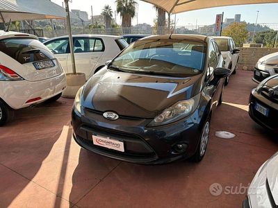 Usata Ford Fiesta Titanium 95 CV (69 kW) 2012 Nero Berlina