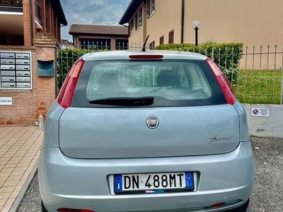 Usata Fiat Grande Punto 77 CV (56 kW) 2008 Grigio Utilitaria