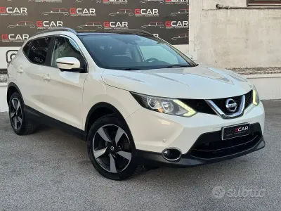 Usata Nissan Qashqai Tekna 110 CV (80 kW) 2017 Bianco SUV