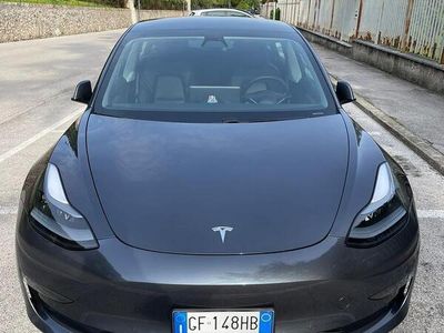 usata Tesla Model 3 -Long Range