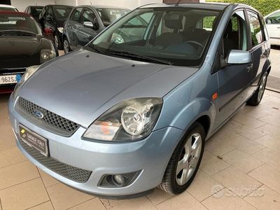 usata Ford Fiesta NEOPATENTATI 60000KM