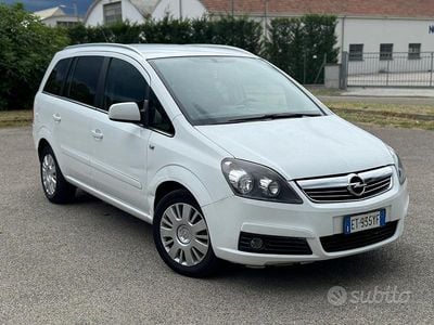 Usata Opel Zafira 2014 Bianco Monovolume