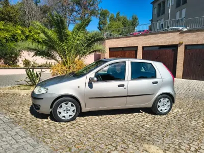 Usata Fiat Punto 60 CV (44 kW) 2004 Grigio Utilitaria