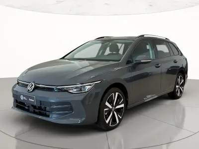Usata VW Golf VIII Life 115 CV (84 kW) 2025 Dolphin grey metallizzato Station wagon