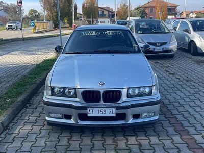Argento Usata 1996 BMW 318 Berlina | 8000 €