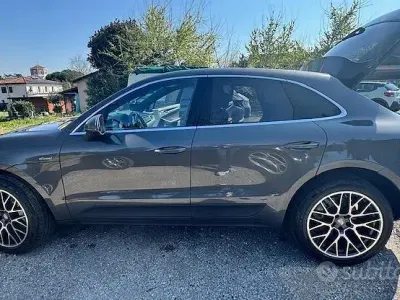 Usata Porsche Macan S Diesel 2015 Grigio SUV