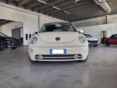 Usata VW New Beetle 75 CV (55 kW) 2005 Pastello Utilitaria
