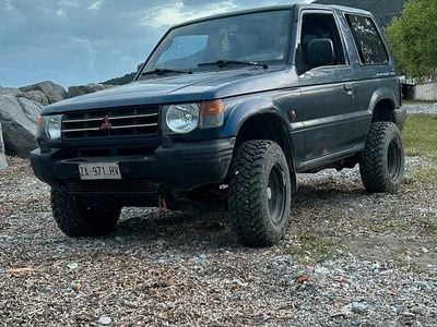 Begagnad Mitsubishi Pajero 100 HK (73 kW) 1999 Blå SUV