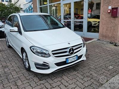 Usata Mercedes B180 Executive 122 CV (89 kW) 2018 Bianco Monovolume