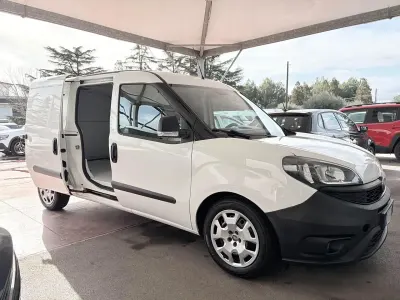Usata Fiat Doblò S 104 CV (76 kW) 2021 Bianco Monovolume
