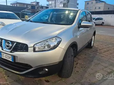 Usata Nissan Qashqai Tekna 150 CV (110 kW) 2010 Grigio SUV