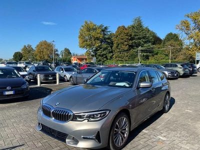 Usata BMW 320 Luxury Line 190 CV (139 kW) 2020 Grigio Station wagon