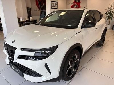 Nuova Alfa Romeo Junior Edizione Speciale 136 CV (100 kW) 2025 Bianco SUV