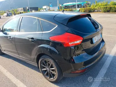 Usata Ford Focus Titanium 120 CV (88 kW) 2017 Nero Berlina
