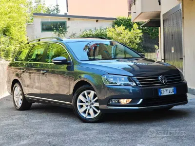 Usata VW Passat 105 CV (77 kW) 2011 Grigio Station wagon