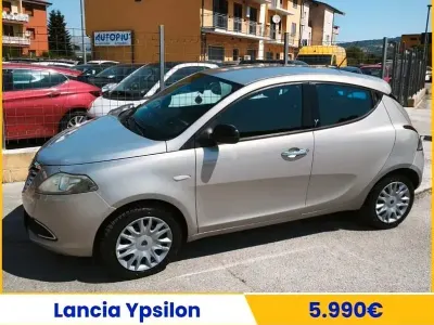 Usata Lancia Ypsilon Gold 95 CV (69 kW) 2012 Marrone Utilitaria