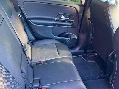 Begagnad Mercedes GLB200 2021 Vit SUV