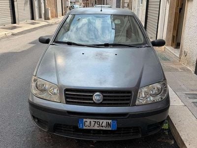 Usata Fiat Punto Active 60 CV (44 kW) 2003 Grigio Utilitaria