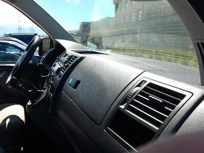 Usata VW Caravelle 130 CV (95 kW) 2004 Bianco Monovolume