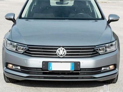 Usata VW Passat Business 120 CV (88 kW) 2016 Grigio Station wagon