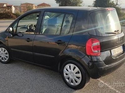 Usata Renault Modus 75 CV (55 kW) 2009 Nero Monovolume