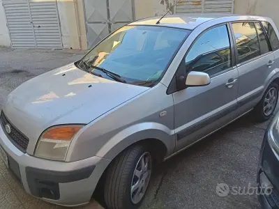 Usata Ford Fusion 80 CV (58 kW) 2008 Grigio Utilitaria