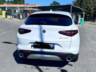 Usata Alfa Romeo Stelvio Super 160 CV (117 kW) 2020 Bianco SUV