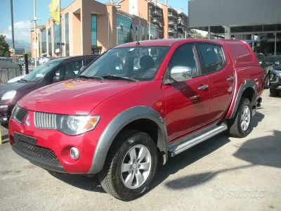 Usata Mitsubishi L200 Intense 136 CV (100 kW) 2012 Rosso Pick-up